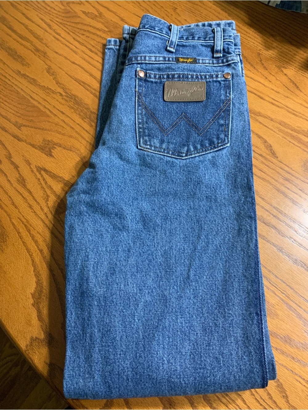 Men’s Wrangler jeans in size 28x34.